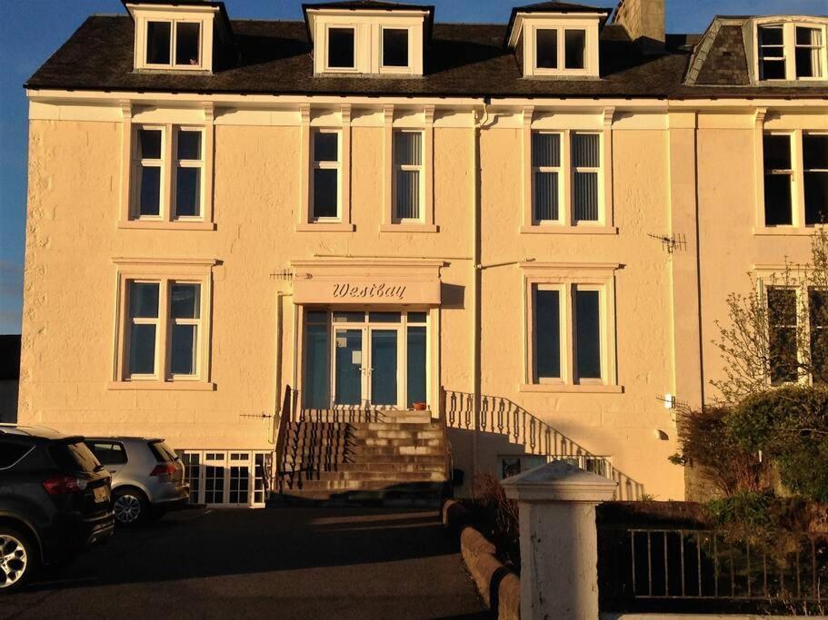 Westbay Seafront Apartment オーバン エクステリア 写真