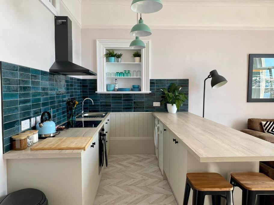 Westbay Seafront Apartment オーバン エクステリア 写真